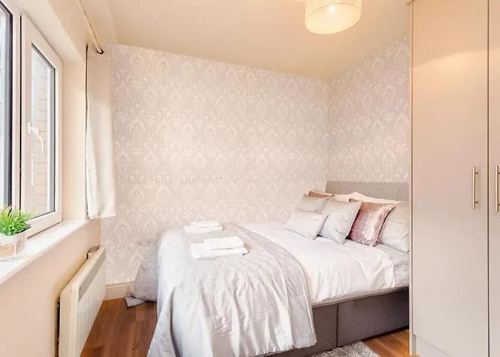 Town Square Townhouse - Location In