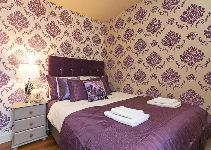 Apartment Town Square Townhouse - Location In *