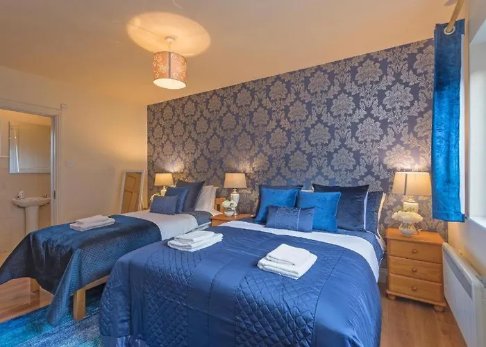 Town Square Townhouse - Location In Apartment